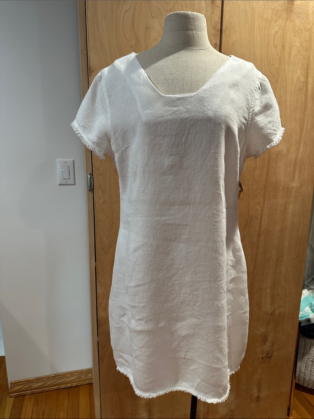 Women's White Short-Sleeve Linen Tunic with Frayed Trim